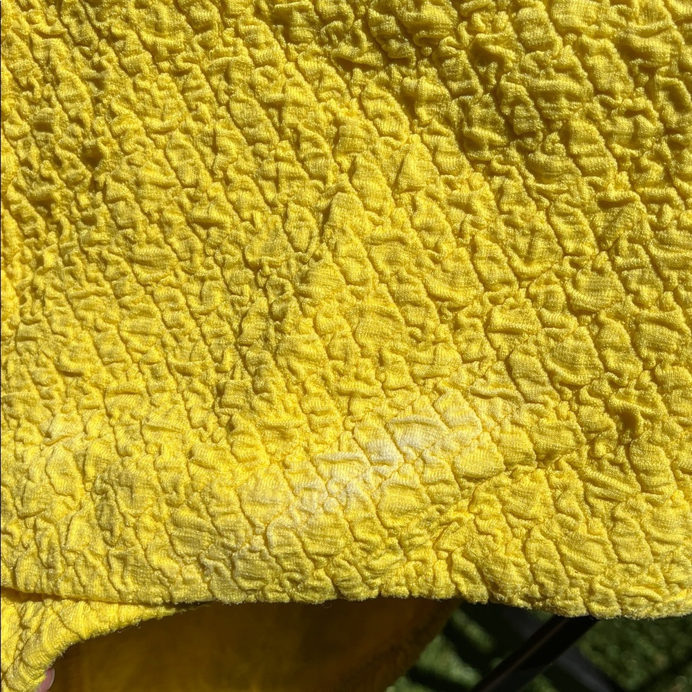 VINTAGE JANTZEN Yellow Textured Swimwear with Embroidered Logo - Picture 5 of 5